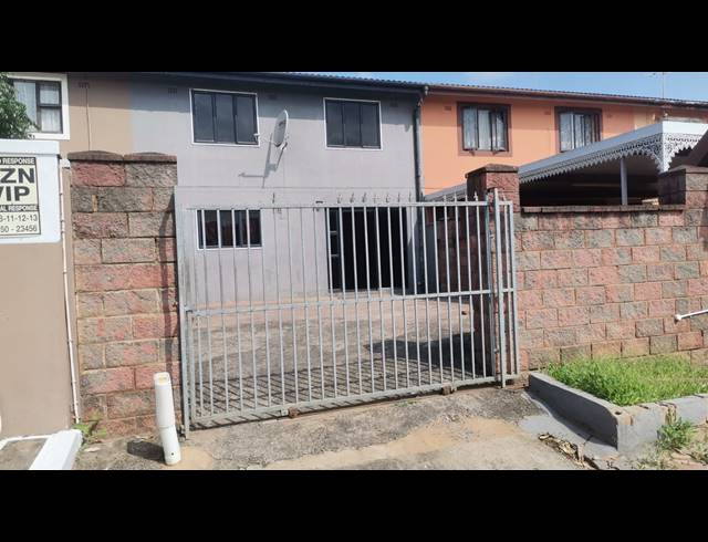3 BEDROOM HOUSE FOR SALE IN CLAYFIELD